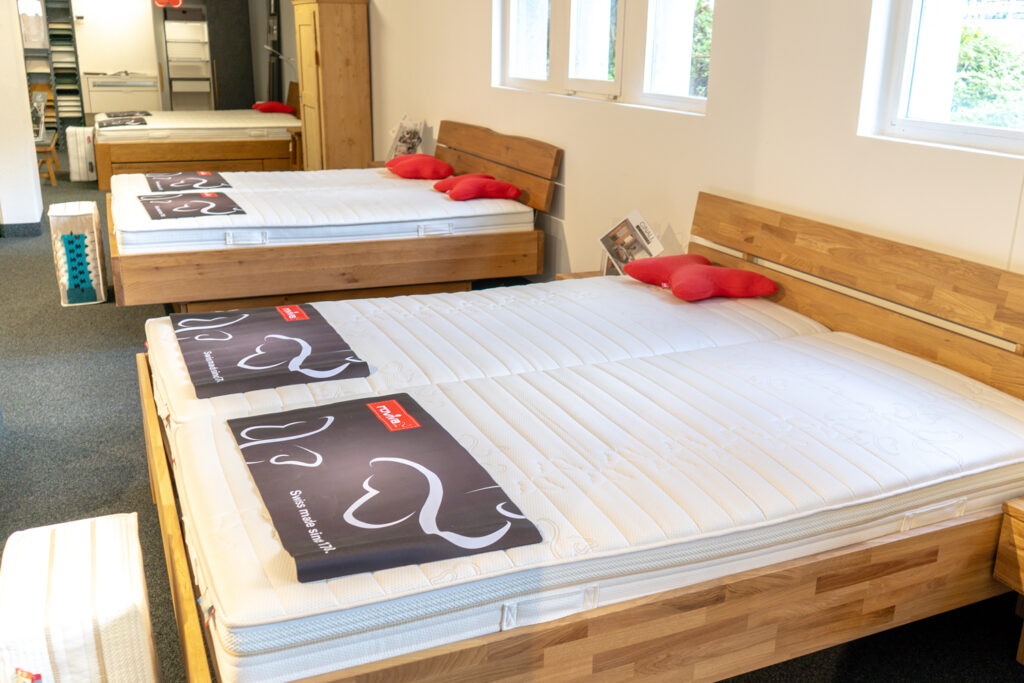 Gomesia-Schlafzimmer-3